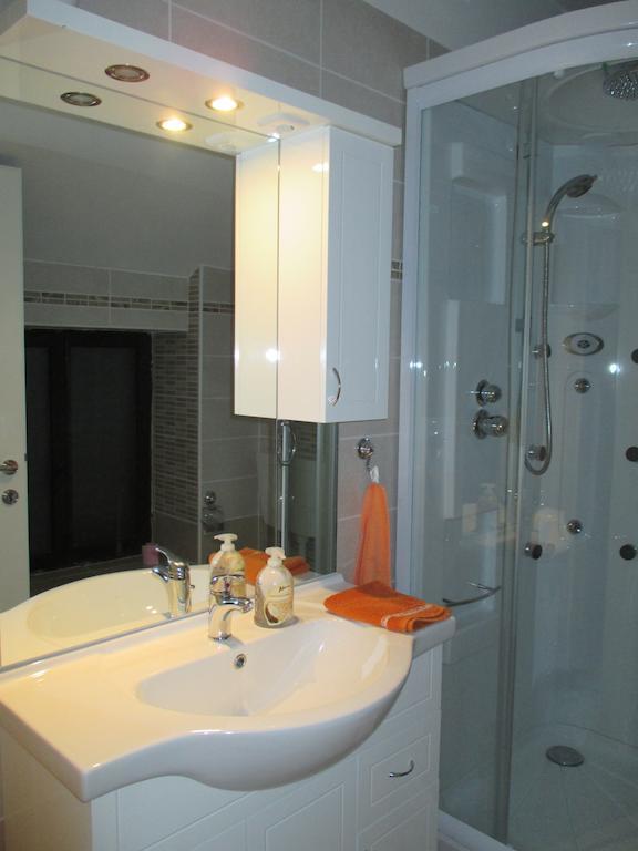 Studio Brnat Apartment Кобарид Стая снимка